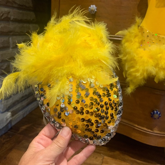 GIRLS DANCE/HALLOWEEN COSTUME - CHICKEN - Picture 5 of 7